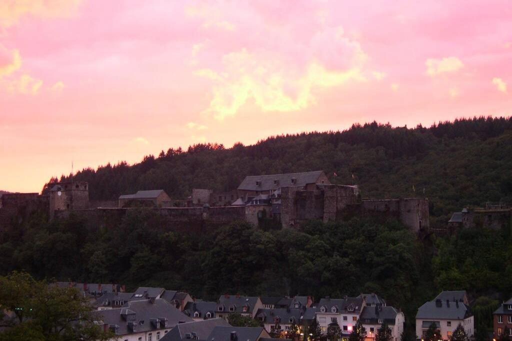 A Bouillon, Appartement Vintage Vue Sur Le Chateau Εξωτερικό φωτογραφία