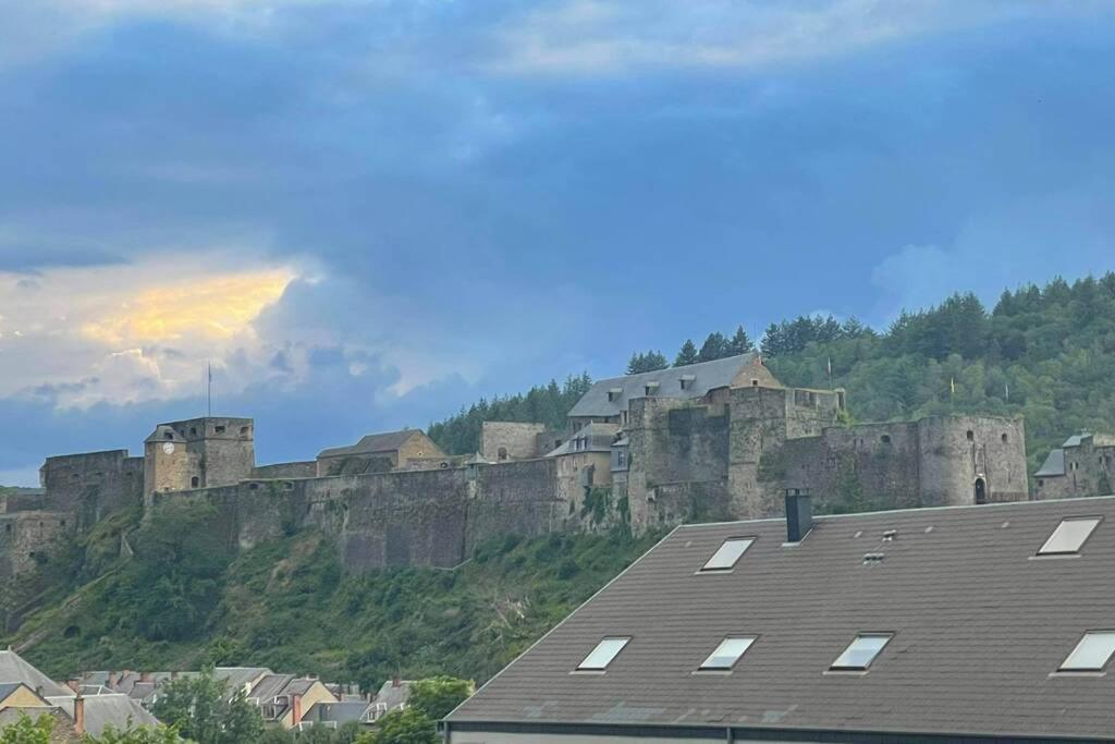 A Bouillon, Appartement Vintage Vue Sur Le Chateau Εξωτερικό φωτογραφία